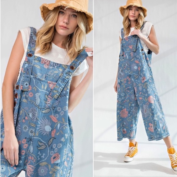 Easel | NWT Vintage Wash Floral Print Denim Oversized Overalls Jumpsuit Small - Picture 2 of 3